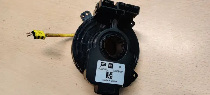 Opel Astra J (2009 - 2012) 13579487 Датчик угла поворота руля — фото 1