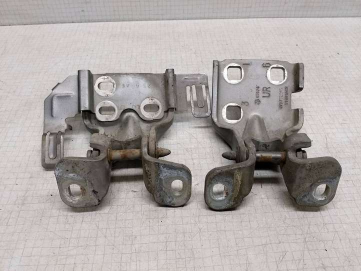 Chrysler Voyager (2004 - 2007)  4717208AG Комплект петель передней двери