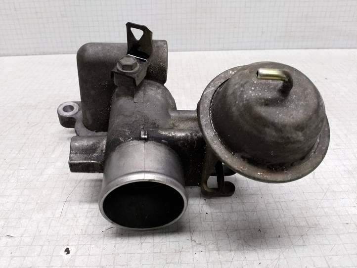 Toyota Yaris (1999 - 2003)  33010 Клапан EGR