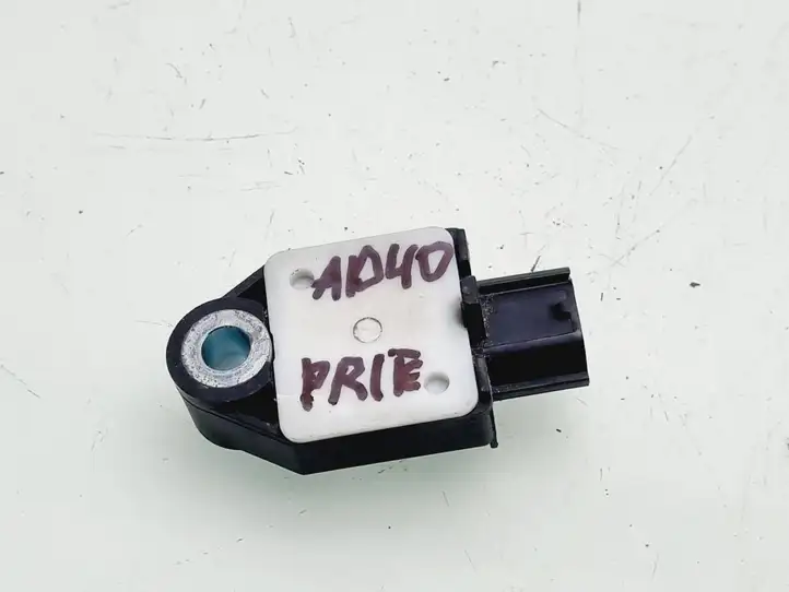 Toyota Aygo AB40 (2014 - 2018) 891730H010 Датчик удара SRS — фото 2