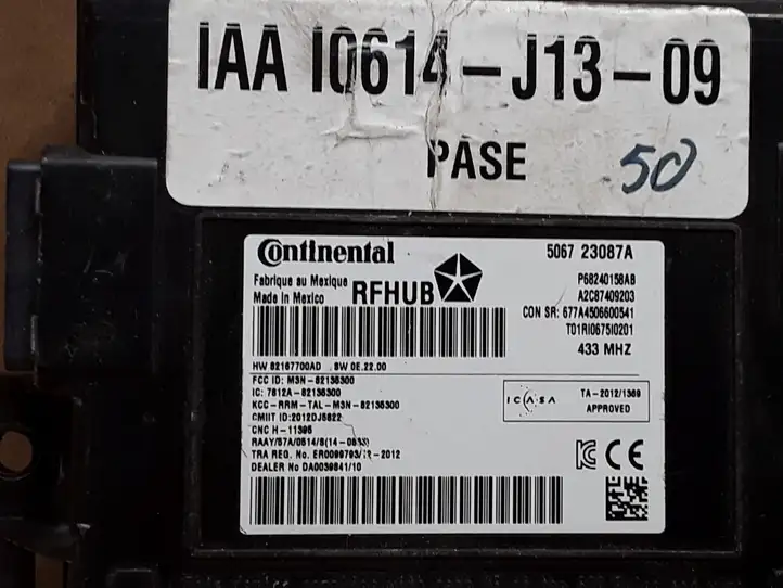 Jeep Grand Cherokee (2010 - 2021) P68240158AB Блок бесключевого доступа — фото 2