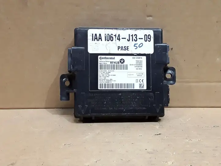 Jeep Grand Cherokee (2010 - 2021) P68240158AB Блок бесключевого доступа — фото 1