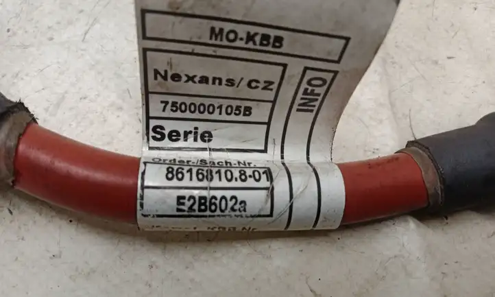 BMW 3 F30 F35 F31 (2012 - 2018) 8616810 Плюсовой провод аккумулятора — фото 2