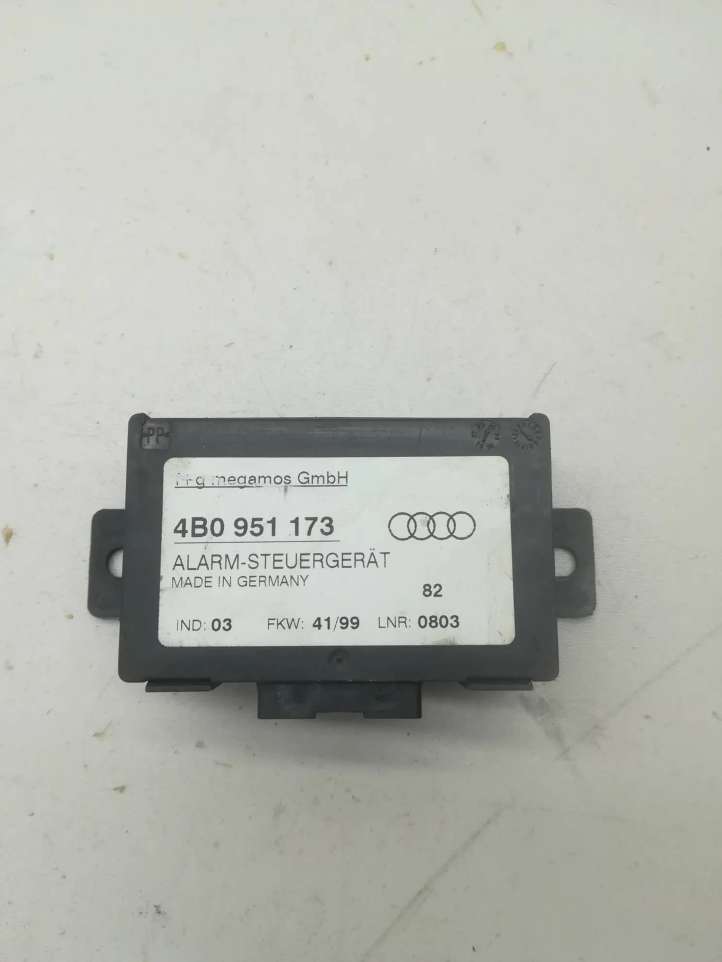 4B0951173 Audi A6 S6 C5 4B Signalizacijos valdymo blokas