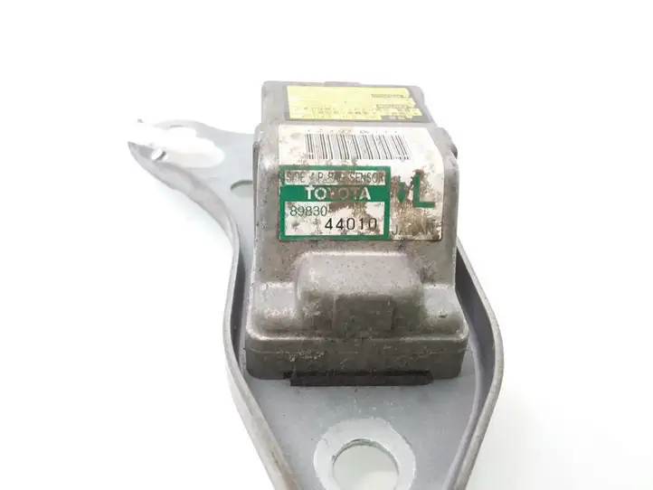 Toyota Avensis Verso (1995 - 2001) 8983044010 Датчик удара SRS — фото 2