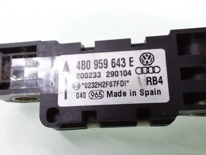 Audi A6 S6 C5 4B (2001 - 2004) 4B0959643E Датчик удара SRS — фото 3