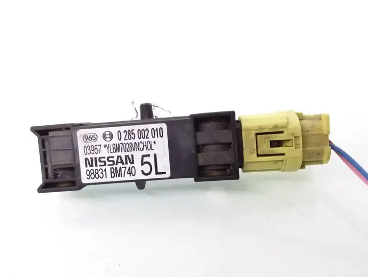 Nissan Almera N16 (2000 - 2010) 0285002010 Датчик удара SRS — фото 1