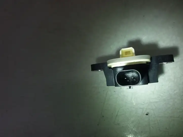 Audi A1 (2010 - 2014) 4H0955557 Датчик удара SRS — фото 3