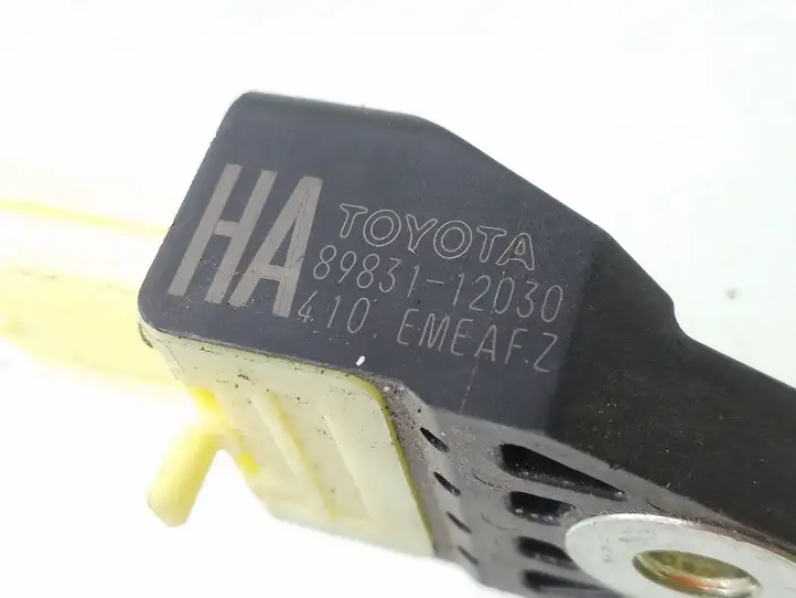 Toyota RAV 4 (XA40) (2012 - 2018) 8983112030 Датчик удара SRS — фото 2