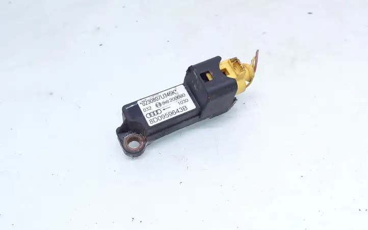 Audi A4 S4 B5 8D (1999 - 2001) 8D0959643B Датчик удара SRS — фото 1