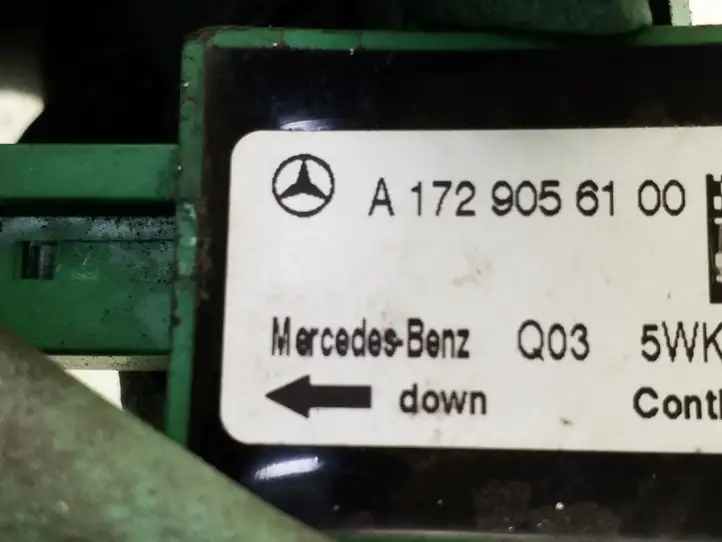Mercedes-Benz C W204 (2007 - 2014) A1729056100 Датчик удара SRS — фото 3