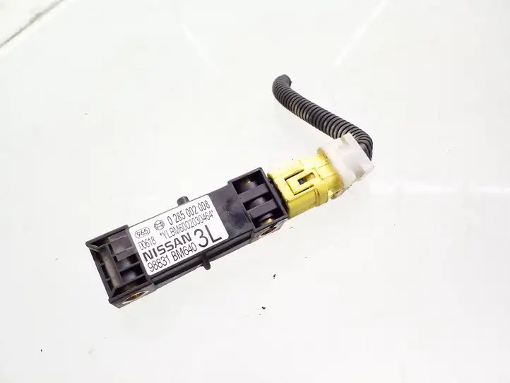Nissan Almera N16 (2000 - 2010) 0285002008 Датчик удара SRS — фото 1