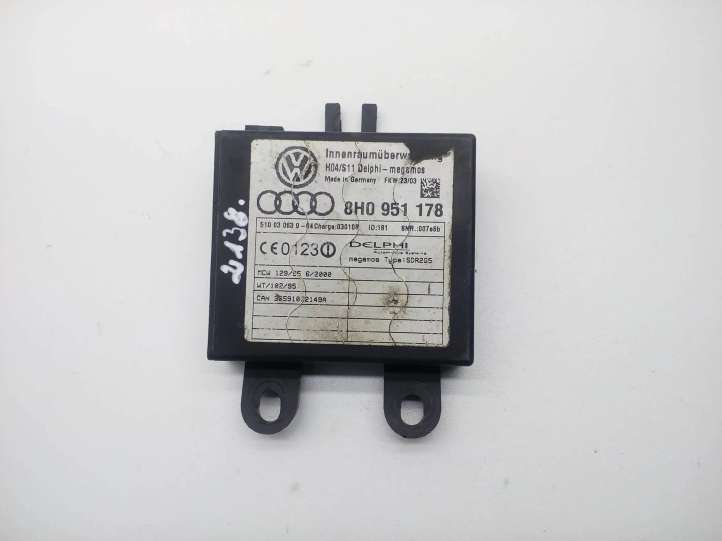 8H0951178 Audi A4 S4 B6 8E 8H Signalizacijos valdymo blokas