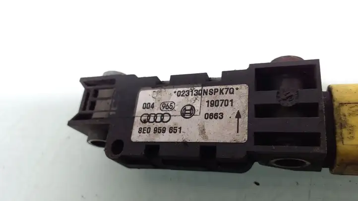 Audi A4 S4 B6 8E 8H (2000 - 2006) 8E0959651 Датчик удара SRS — фото 3