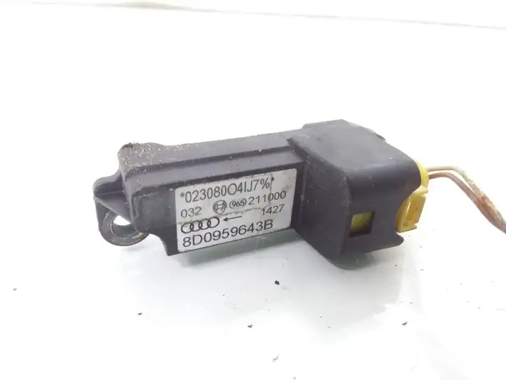 Audi A4 S4 B5 8D (1999 - 2001) 8D0959643B Датчик удара SRS — фото 1