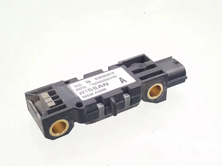 Nissan Primera (2001 - 2008) 98830AV600 Датчик удара SRS — фото 1
