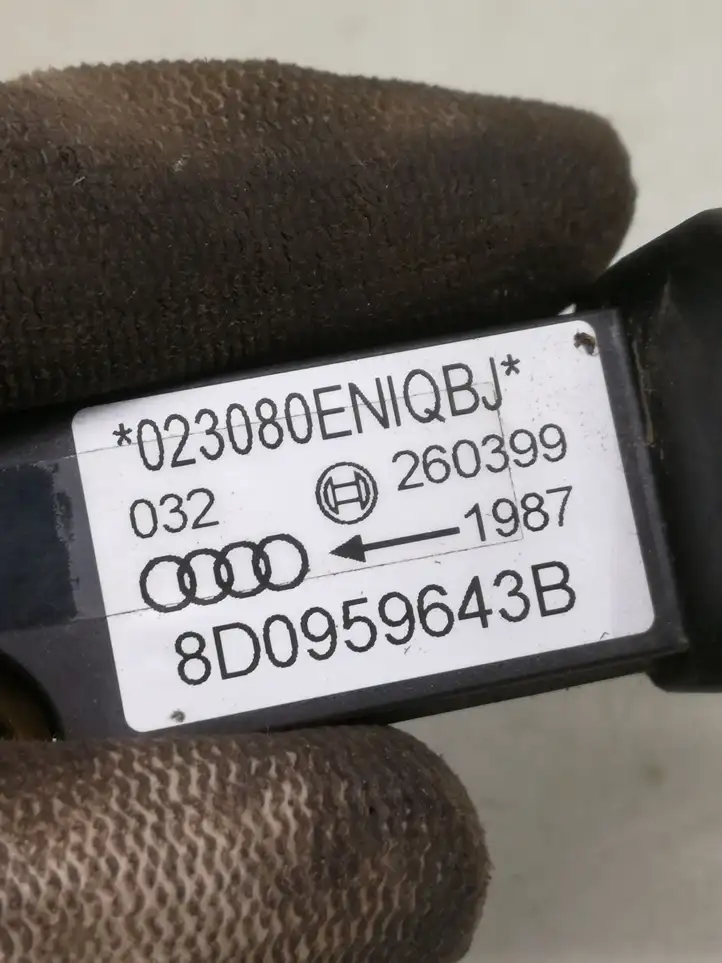Audi A4 S4 B5 8D (1999 - 2001) 8D0959643B Датчик удара SRS — фото 4
