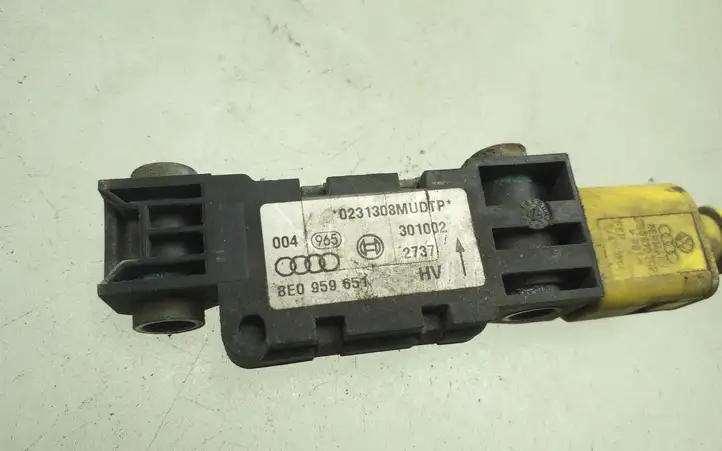 Audi A4 S4 B6 8E 8H (2000 - 2006) 8E0959651 Датчик удара SRS — фото 2