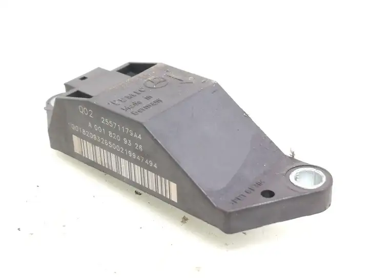 Mercedes-Benz E W211 (2002 - 2009)  A0018209326 Датчик удара надувных подушек