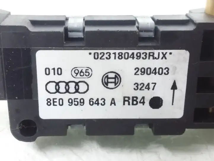 Audi A6 S6 C5 4B (2001 - 2004) 8E0959643A Датчик удара SRS — фото 3