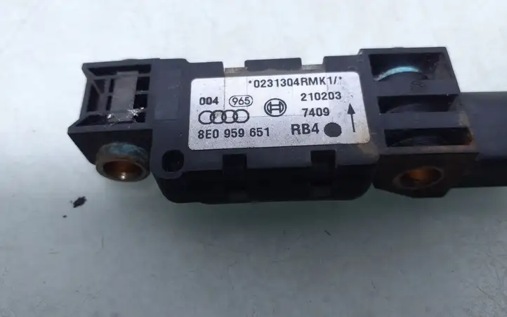 Audi A4 S4 B6 8E 8H (2000 - 2006) 8E0959651 Датчик удара SRS — фото 3