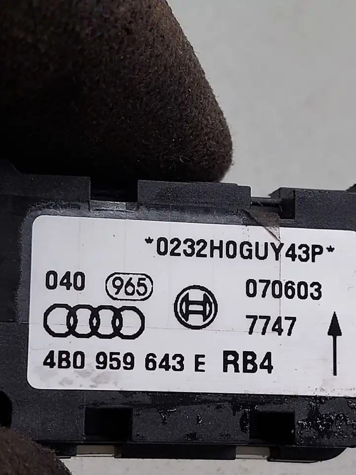 Audi A3/S3 8L (2000 - 2003) 4B0959643E Датчик удара SRS — фото 2