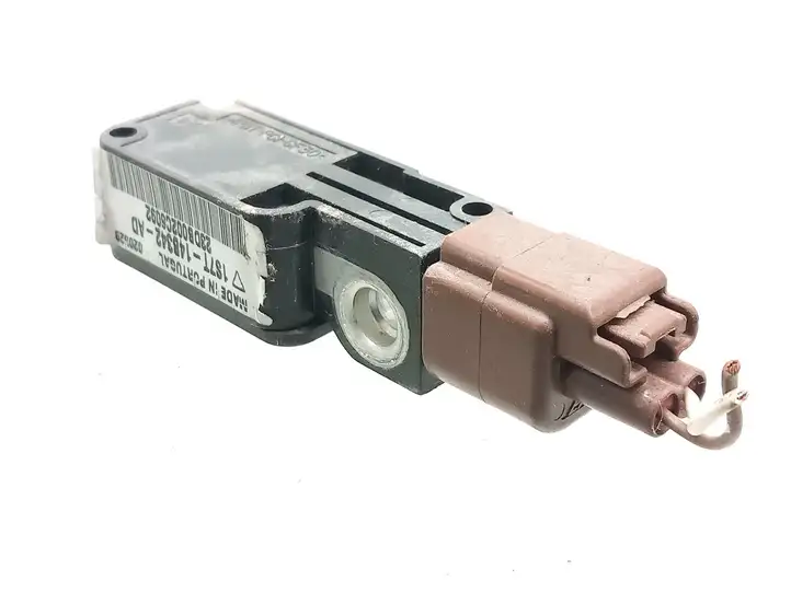 Ford Mondeo Mk III (2000 - 2007)  1S7T14B342AD Датчик удара надувных подушек