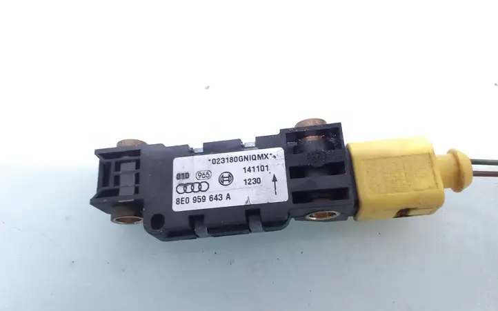 Audi A4 S4 B6 8E 8H (2000 - 2006) 8E0959643A Датчик удара SRS — фото 3