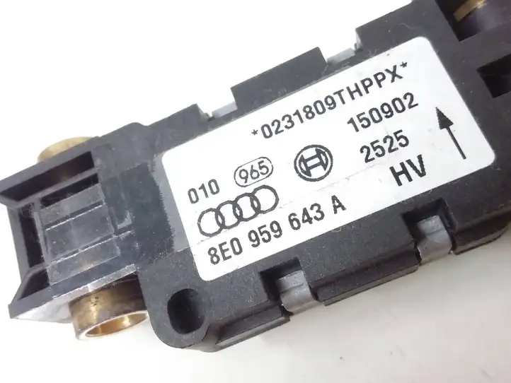 Audi A6 S6 C5 4B (2001 - 2004) 8E0959643A Датчик удара SRS — фото 2