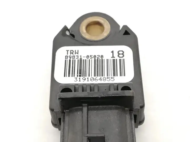 Toyota Verso (2009 - 2012)  8983105020 Датчик удара надувных подушек