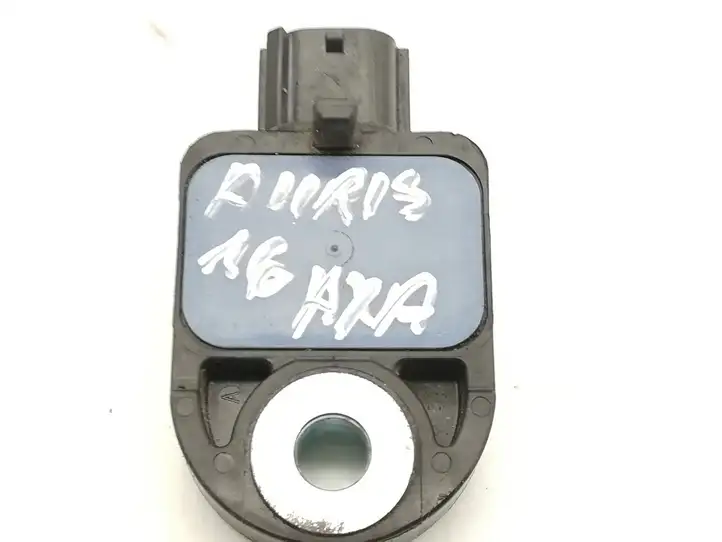 Toyota Auris E180 (2012 - 2018) 8917302090 Датчик удара SRS — фото 3
