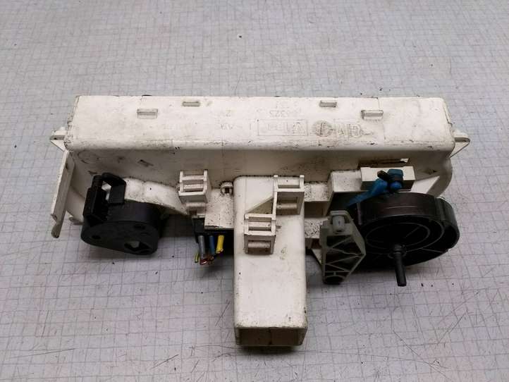 Opel Astra (1998 - 2004)  90589391 Блок управления кондиционера воздуха / климата/ печки (в салоне)