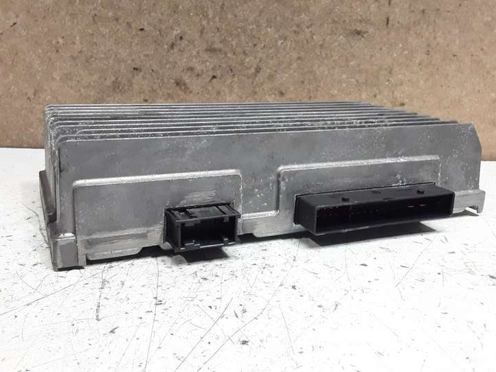 Audi A5 (2007 - 2011)  8T0035223S Звукоусилитель