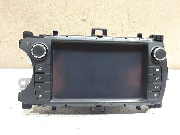 Toyota Yaris (2014 - 2019)  861400D010 Радио/ проигрыватель CD/DVD / навигация