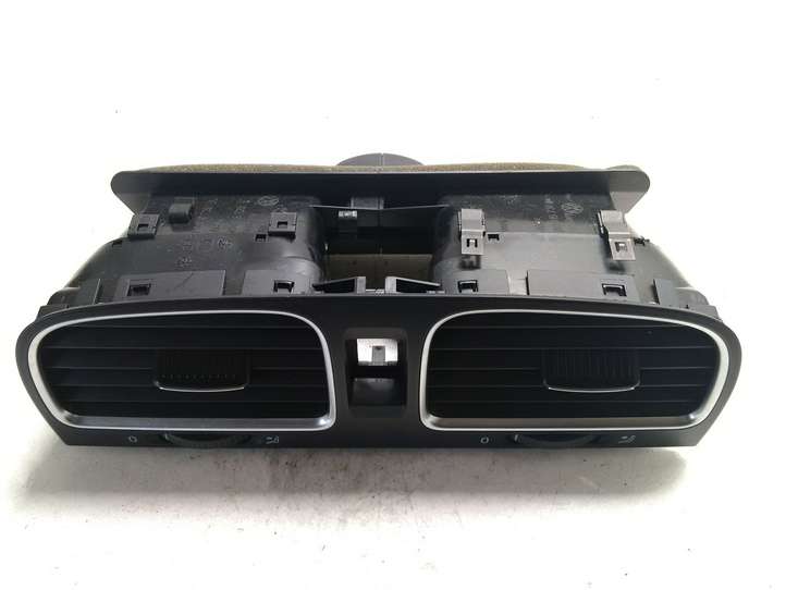 Volkswagen Golf VI (2009 - 2013)  5K0815735D Центральный дефлектор
