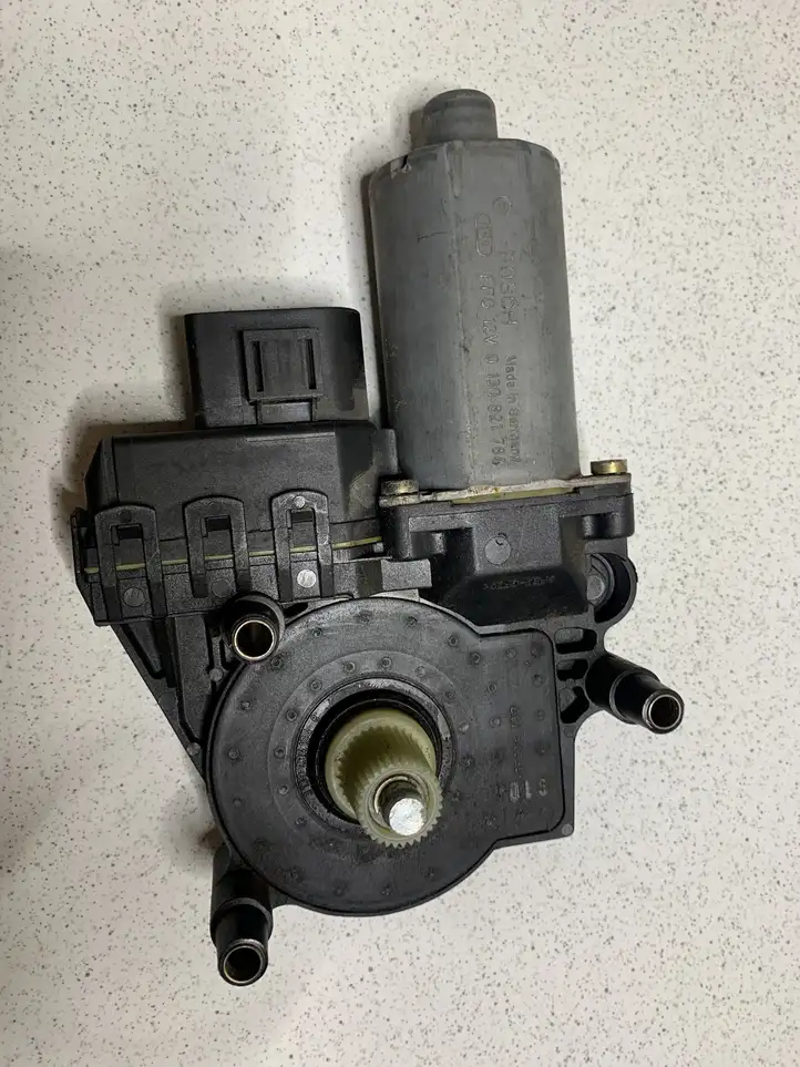 Audi A6 S6 C5 4B (1997 - 2001) 0130821786 Стеклоподъемник задней двери — фото 1