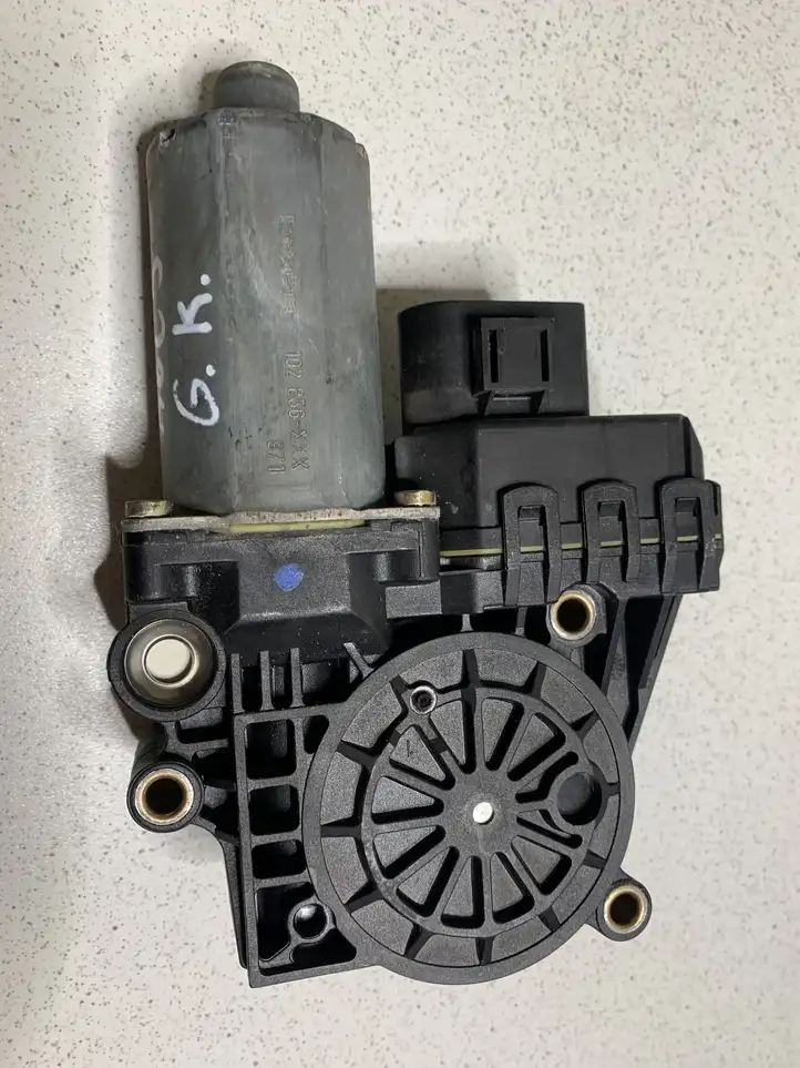Audi A6 S6 C5 4B (1997 - 2001) 0130821786 Стеклоподъемник задней двери — фото 3