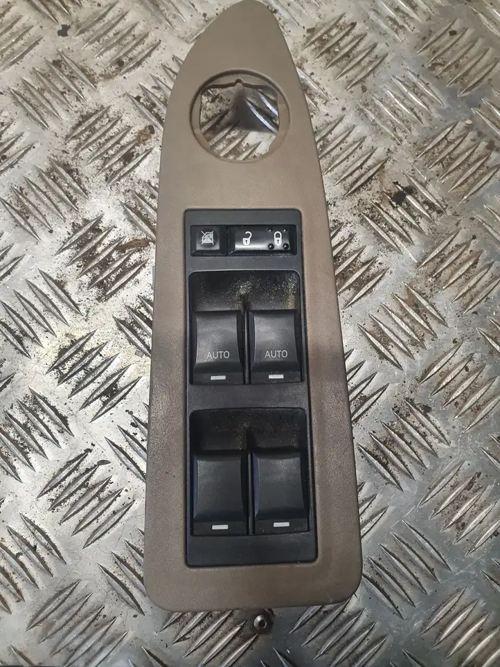 Dodge Avenger (2007 - 2014) 04602781AA Кнопка стеклоподъемников — фото 1