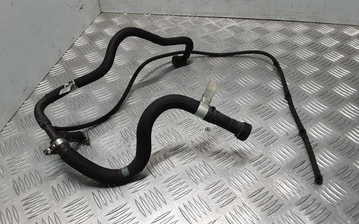 BMW 3 F30 F35 F31 (2012 - 2018)  13538507680 Трубка / шланг обратки топлива