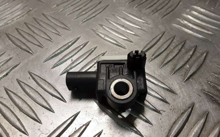 BMW 3 F30 F35 F31 (2012 - 2018)  131126102 Датчик удара надувных подушек