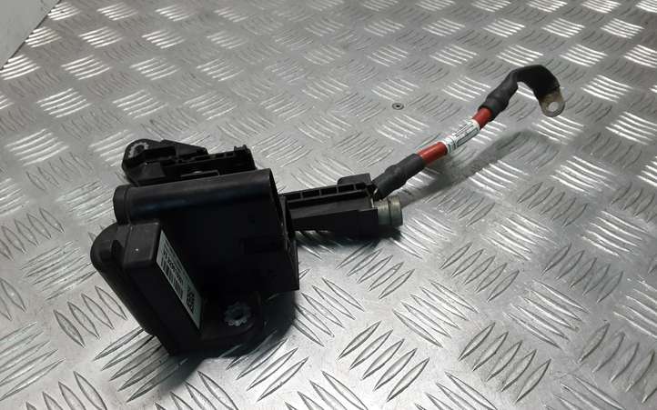 BMW 3 F30 F35 F31 (2012 - 2018)  929615001 Узел подключения плюсовых проводов