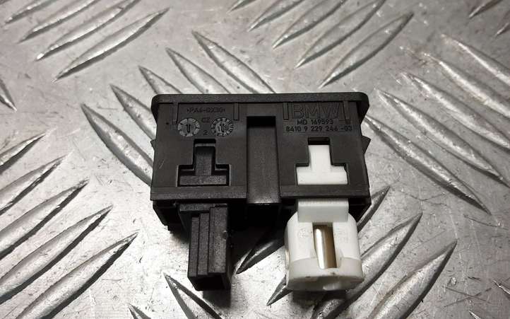 BMW 3 F30 F35 F31 (2012 - 2018)  9229244 Разъем USB