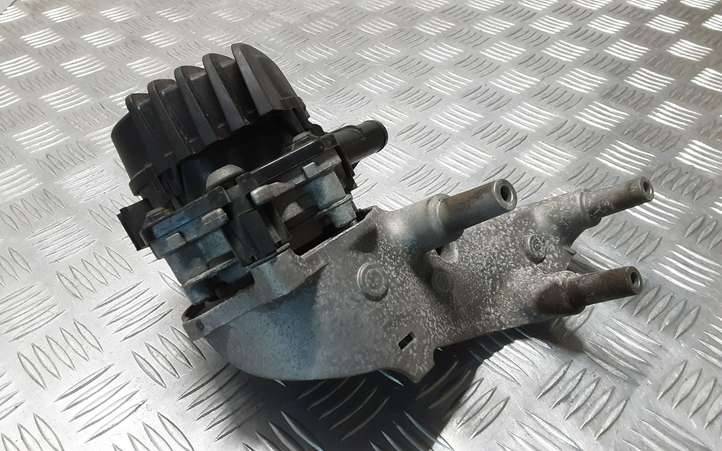 Porsche Cayenne (9PA) (2002 - 2010)  7L5131081 Вторичный воздушный насос