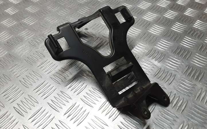 Porsche Cayenne (9PA) (2002 - 2010)  7L0907649A Другая деталь отсека двигателя