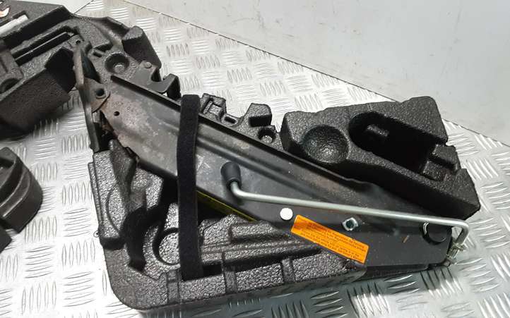 Porsche Cayenne (9PA) (2002 - 2010)  7L0011031 Комплект инструментов