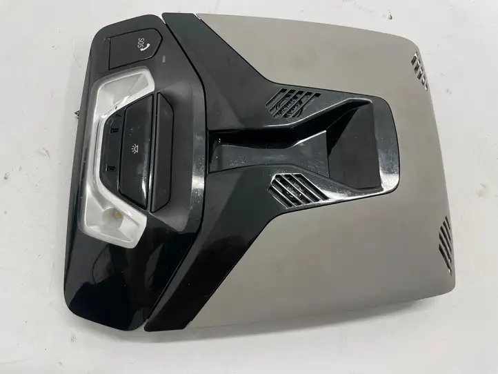 BMW 1 F40 (2019 - ) 5A34B68 Передняя подсветка — фото 1