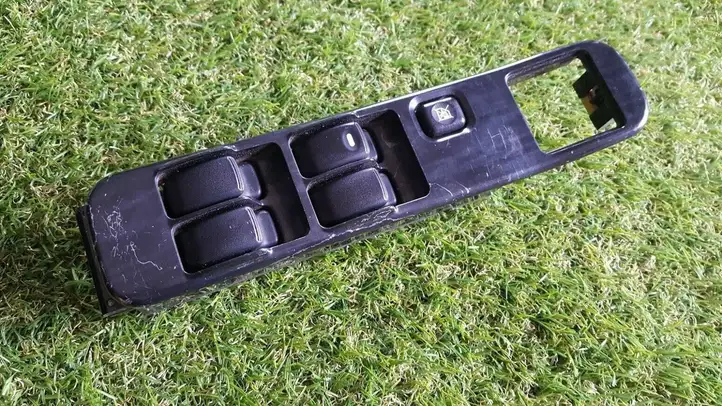 Mitsubishi Pajero (2006 - 2011) 8608A048XAX5 Блок кнопок стеклоподъемников — фото 1