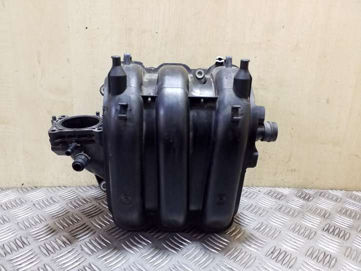 Volkswagen Polo (2009 - 2015)  03E129711D Впускной коллектор