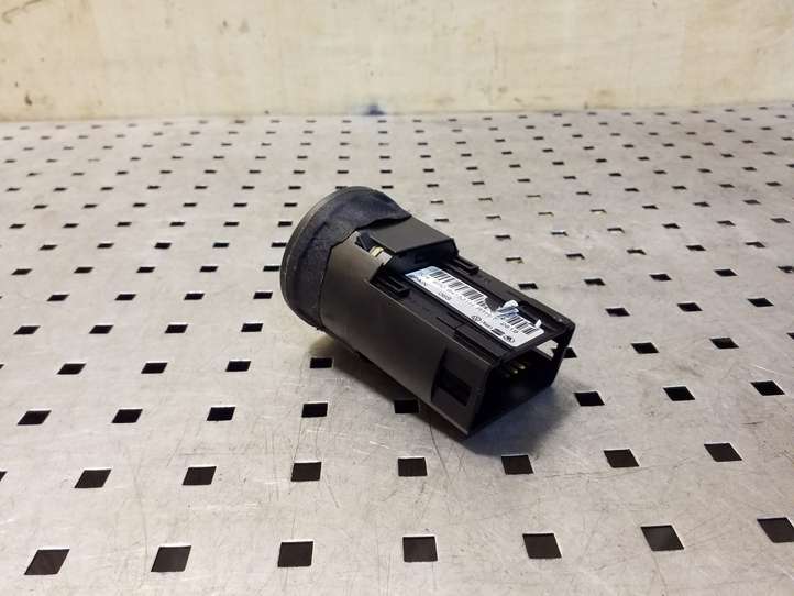 Volkswagen Polo (2009 - 2015)  6R0941531H Включатель фонарей