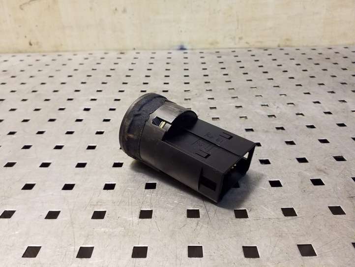 Volkswagen Polo (2009 - 2015)  6R0941531H Включатель фонарей
